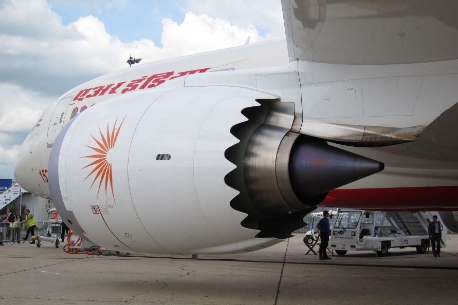 Boeing 787 с применением пилообразных шевронов на двигателе для снижения уровня излучаемого шума