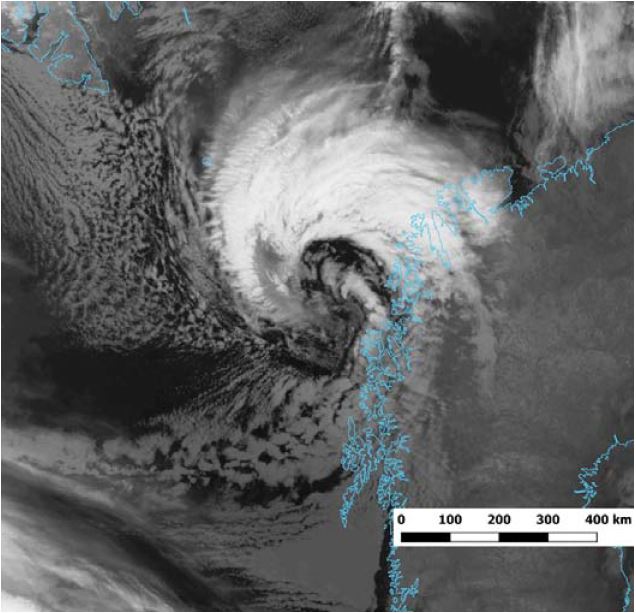 Изображение в инфракрасном диапазоне полярного циклона в Норвежском море