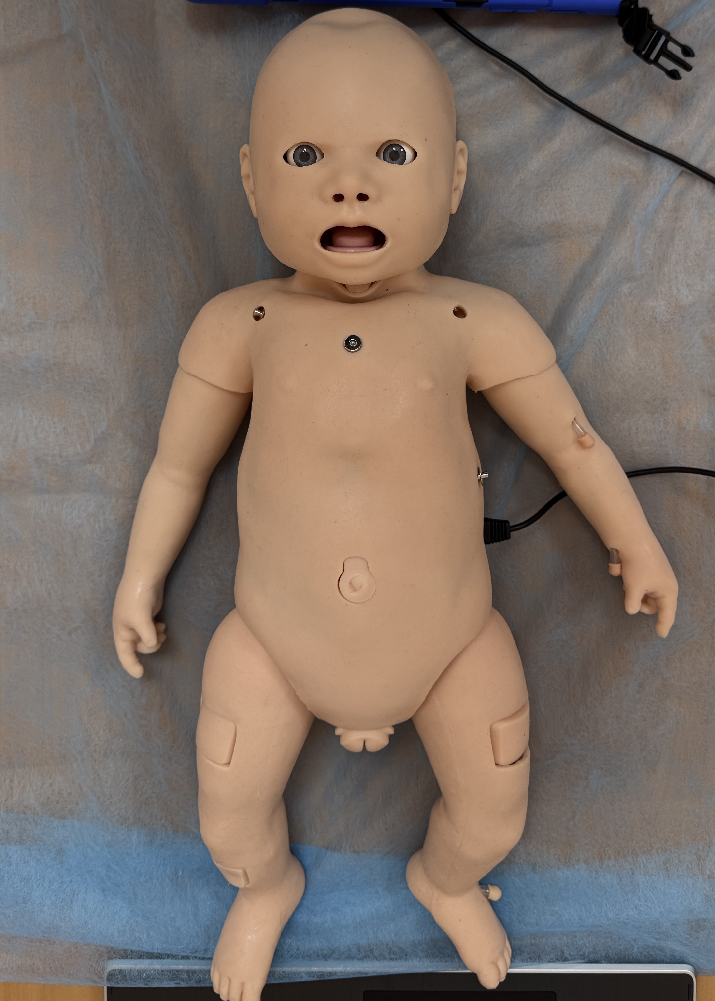 Высокореалистичный робот-симулятор CAE Luna