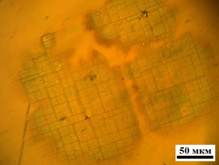 Микрофотография области разрушения после облучения лазерным излучением с плотностью мощности 2,2·108 Вт/см2